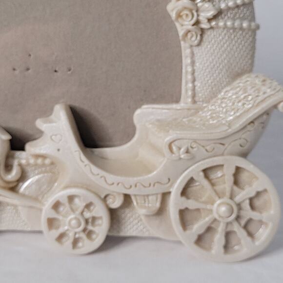 10 boxes of Cinderella Carriage Photo Frames. - Picture 3 of 9